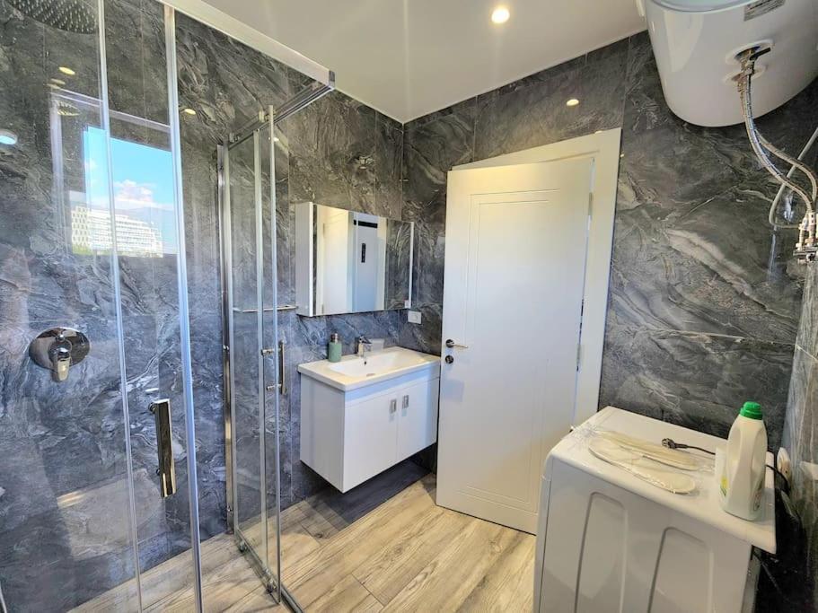 Tirana City Center Penthouse Oasis Εξωτερικό φωτογραφία