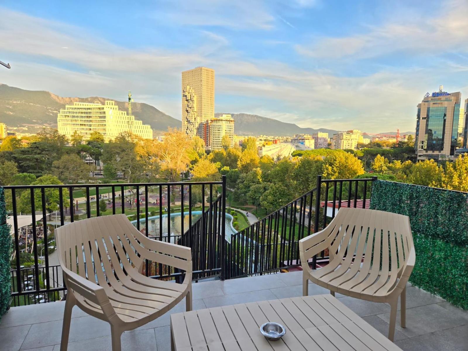 Tirana City Center Penthouse Oasis Εξωτερικό φωτογραφία